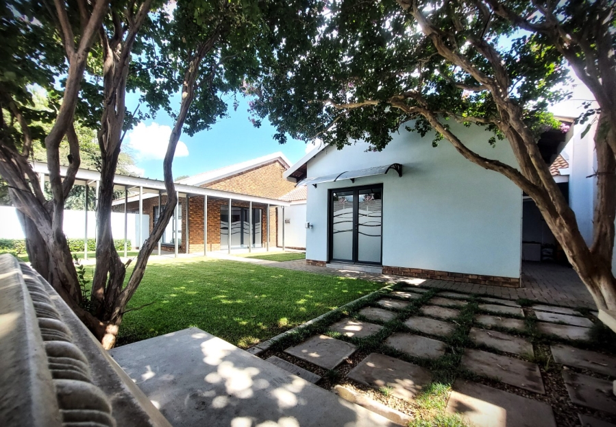  Bedroom Property for Sale in Wilkoppies North West